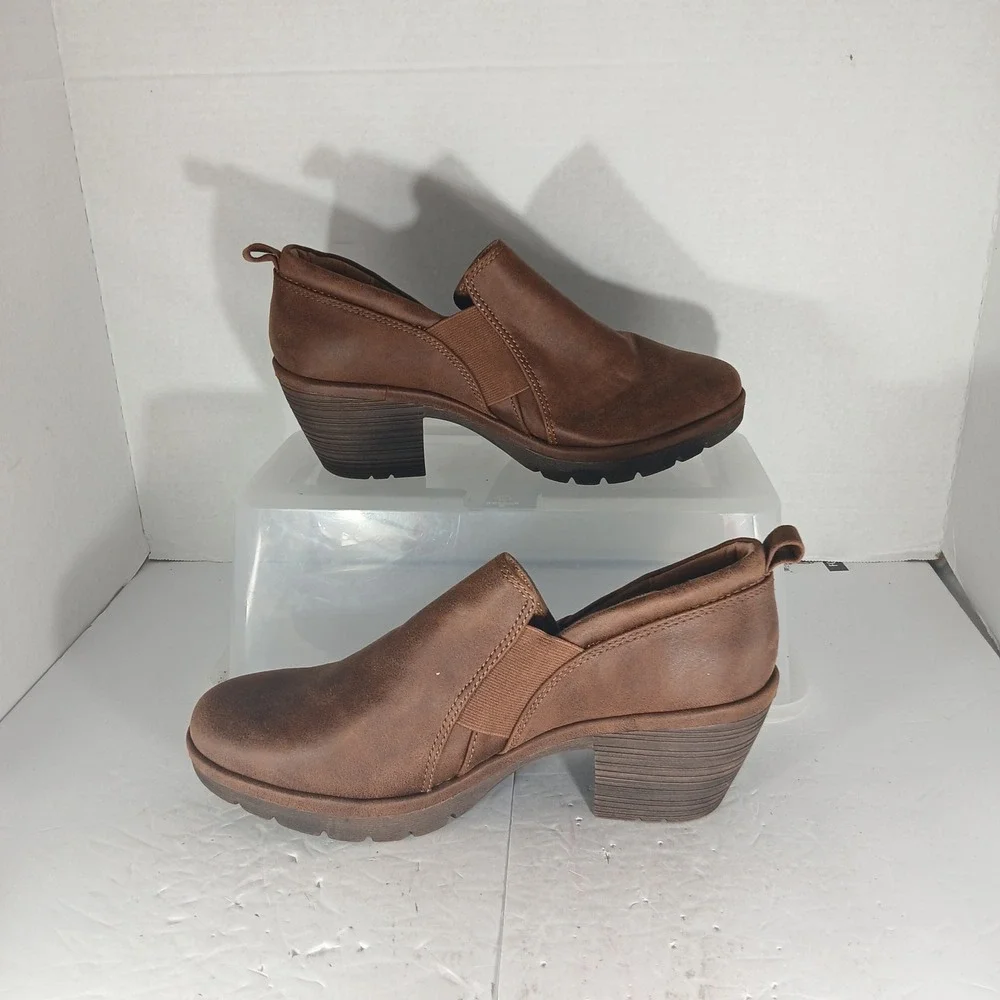 Eurosoft Slip On Booties 9.5M Brown Block Heel Lug Sole Shooties ES0014000